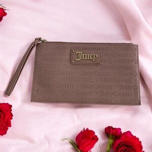 Excellent Condition Juicy Couture Dusty Pink Wristlet With Gold Trim
